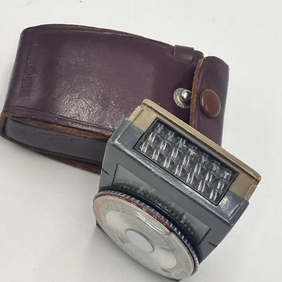 Sekonic Auto Lumi Model 86 Light Meter with Case